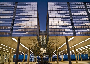 Arizona Western installs 5MW solar power, research center