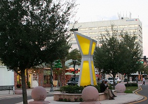 Sculpture artist incorporates solar energy