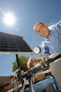NMSU students develop solar-powered water pump demonstration for farmers