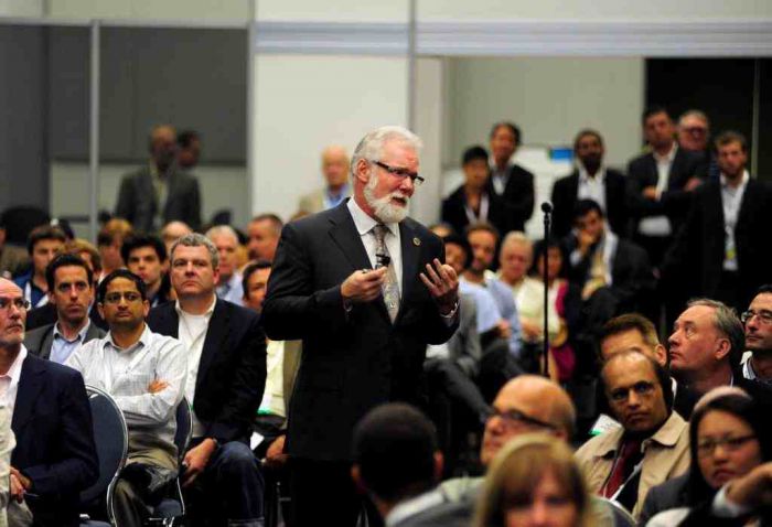 Lancaster Mayor speaks at energy storage conference