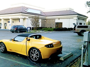 SolarCity offers homeowners EV car chargers alongside its photovoltaic systems