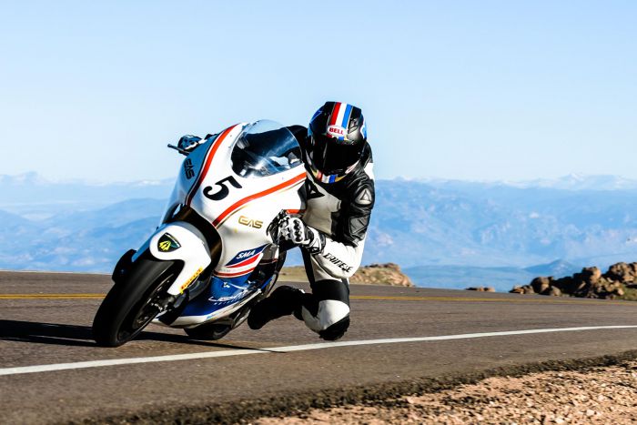 Solar-powered motorcycle wins Pikes Peak Hill Climb